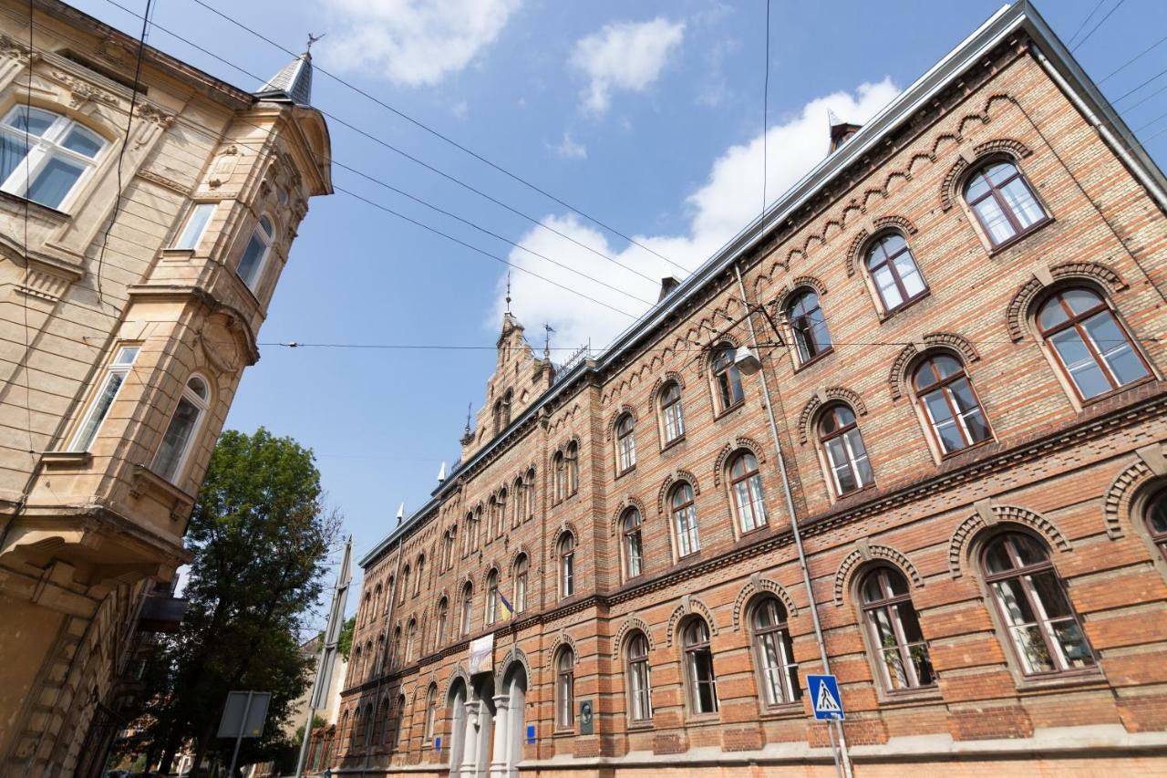 Leogrand One-Bedroom Apartments On Tugan-Baranovskogo 24 Lviv Ngoại thất bức ảnh