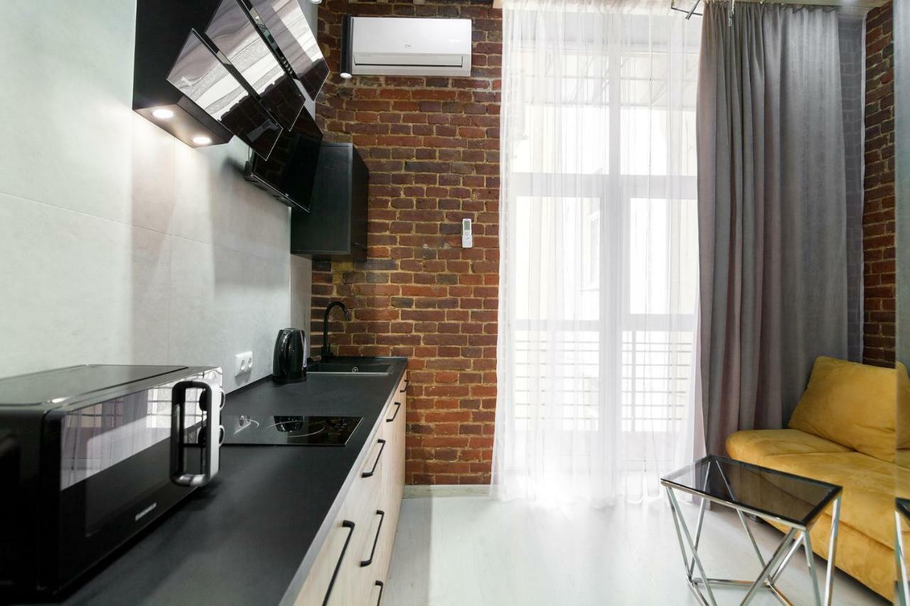 Leogrand One-Bedroom Apartments On Tugan-Baranovskogo 24 Lviv Ngoại thất bức ảnh