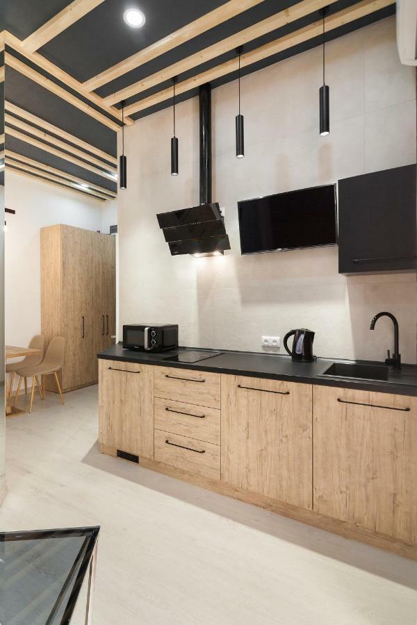 Leogrand One-Bedroom Apartments On Tugan-Baranovskogo 24 Lviv Ngoại thất bức ảnh