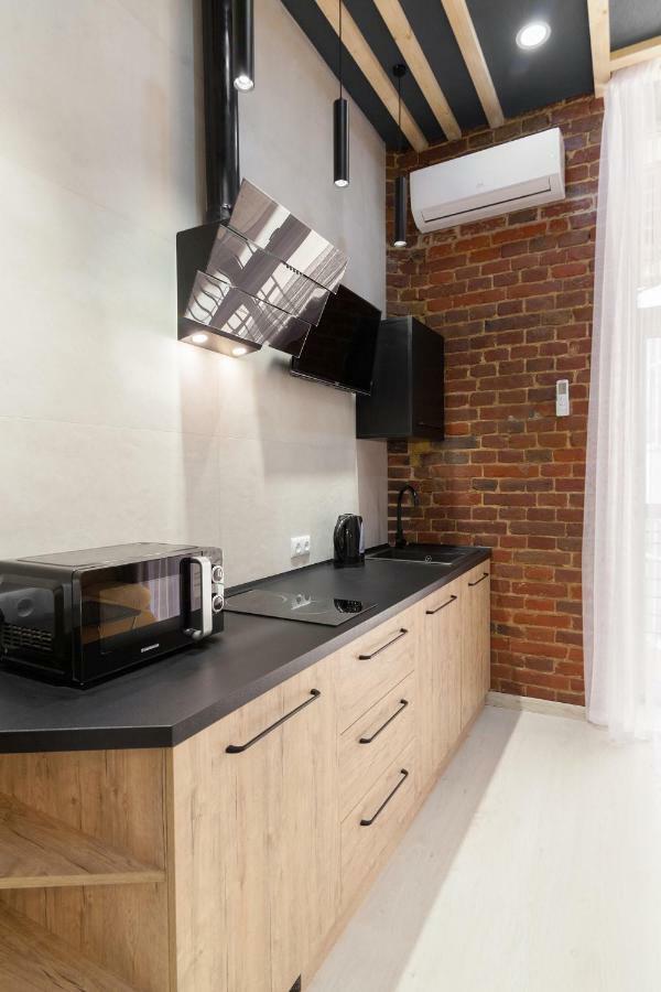 Leogrand One-Bedroom Apartments On Tugan-Baranovskogo 24 Lviv Ngoại thất bức ảnh