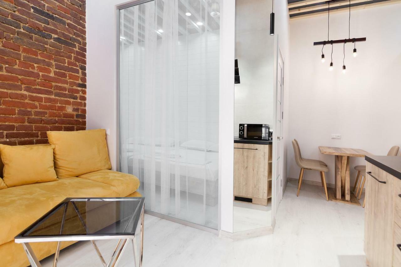 Leogrand One-Bedroom Apartments On Tugan-Baranovskogo 24 Lviv Ngoại thất bức ảnh