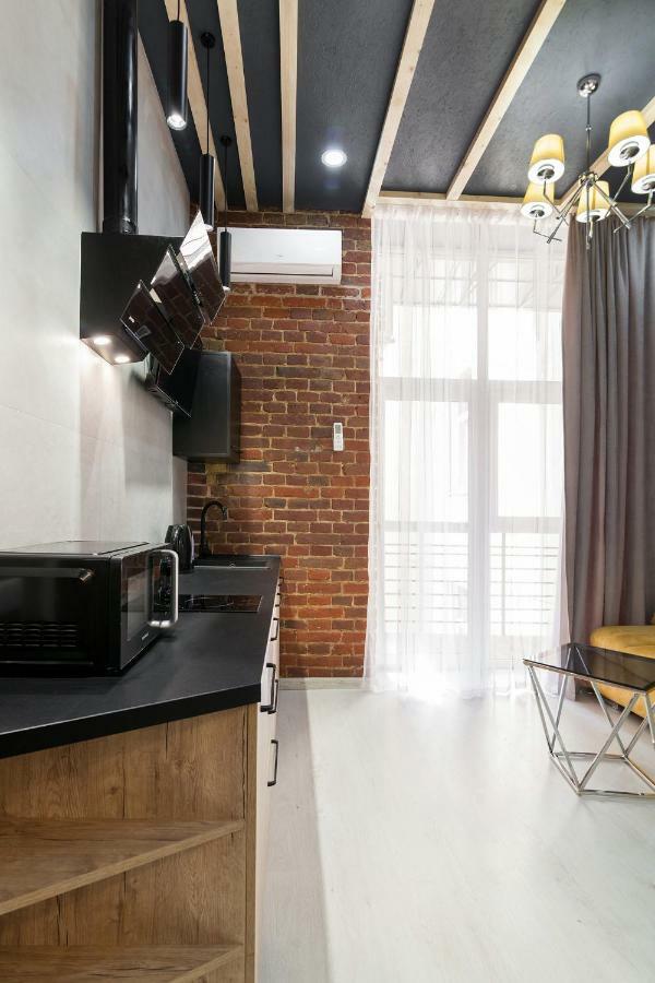 Leogrand One-Bedroom Apartments On Tugan-Baranovskogo 24 Lviv Ngoại thất bức ảnh