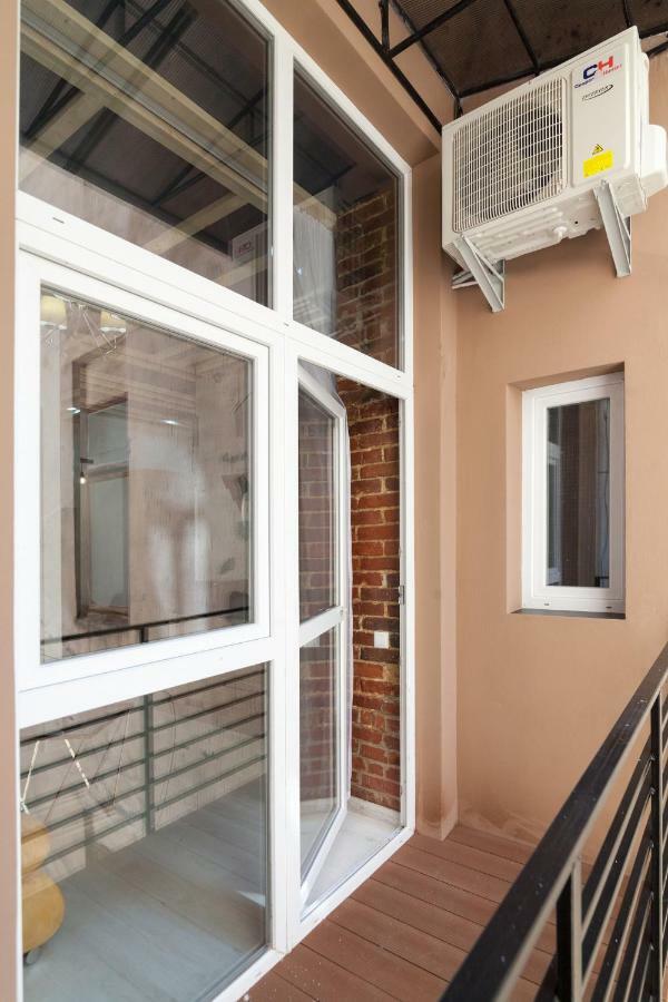 Leogrand One-Bedroom Apartments On Tugan-Baranovskogo 24 Lviv Ngoại thất bức ảnh